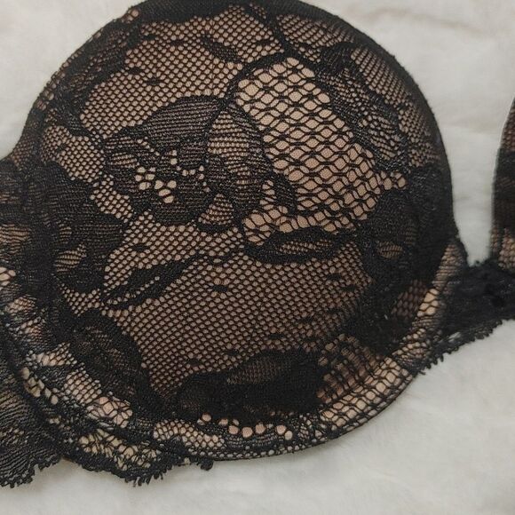 Victoria's Secret 32B Biofit Multi-way Bra w/ low back strap (2010) - Picture 2 of 8